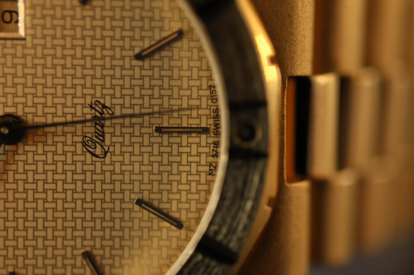 Longines Quartz MZ 5716 Textured Dial